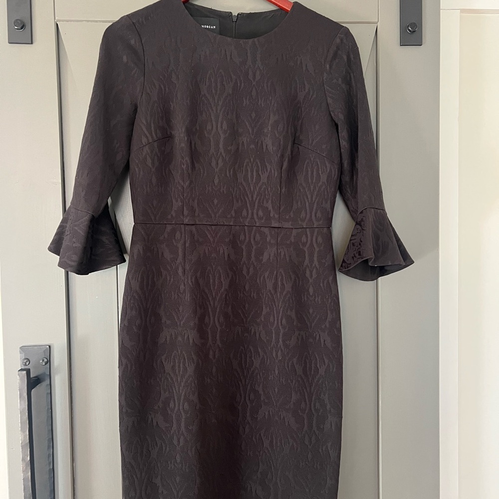 Donna Morgan Elegant Black Dress with Flared Sleeves